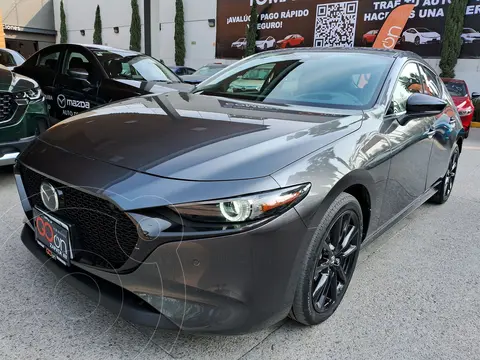 Mazda 3 Hatchback Signature usado (2025) color Gris financiado en mensualidades(enganche $135,978 mensualidades desde $10,398)