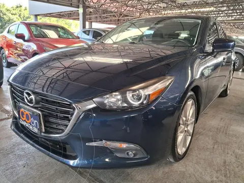 Mazda 3 Hatchback s usado (2018) color Azul Marino precio $230,000