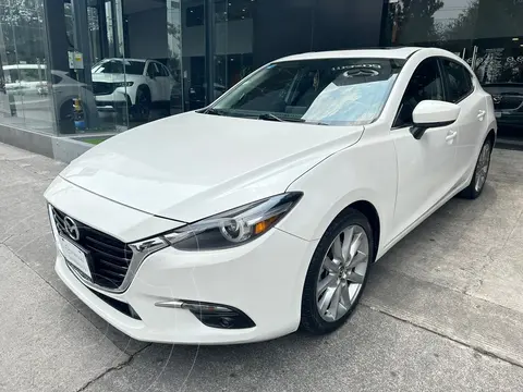 Mazda 3 Hatchback i Grand Touring Aut usado (2018) color Blanco financiado en mensualidades(enganche $78,750 mensualidades desde $8,047)