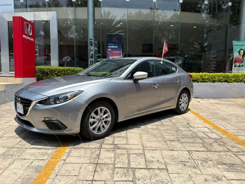 Mazda 3 Hatchback i Touring usado (2015) color Plata precio $210,000