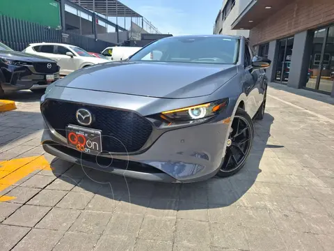 Mazda 3 Hatchback Signature usado (2024) color Gris financiado en mensualidades(enganche $126,712 mensualidades desde $9,690)