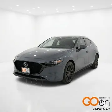 Mazda 3 Hatchback Signature usado (2025) color MAZCGRIS POLYMETAL precio $480,000
