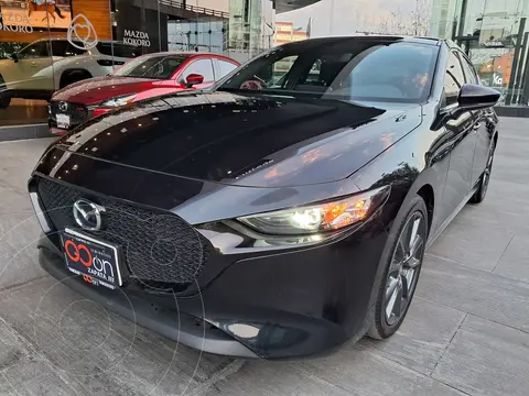 Mazda 3 Hatchback i Sport usado (2023) color Negro financiado en mensualidades(enganche $102,188 mensualidades desde $7,814)