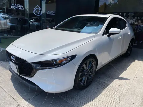 Mazda 3 Hatchback i Sport usado (2023) color Blanco Perla precio $347,000