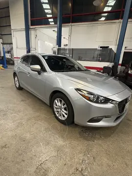 Mazda 3 Hatchback i Touring Aut usado (2017) color Plata precio $199,000