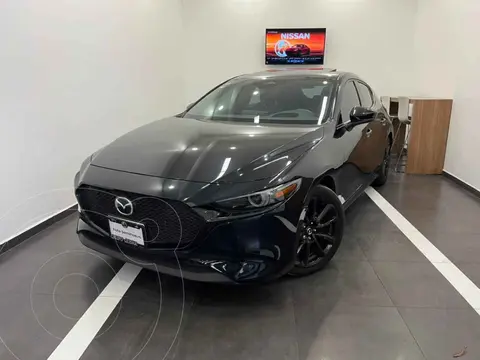 Mazda 3 Hatchback Signature usado (2025) color Negro financiado en mensualidades(enganche $102,300 mensualidades desde $10,092)