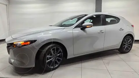 Mazda 3 Hatchback i Sport usado (2025) color Gris precio $380,000