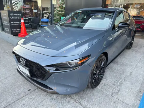 Mazda 3 Hatchback Signature usado (2024) color Gris Metalico precio $527,000