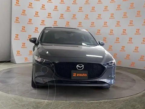 Mazda 3 Hatchback Signature usado (2024) color Gris precio $415,000