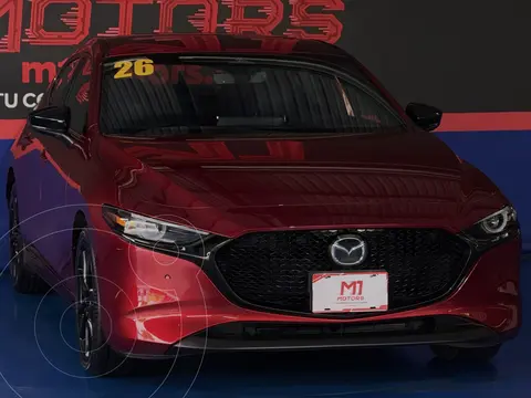 Mazda 3 Hatchback Signature usado (2026) color Rojo precio $538,900