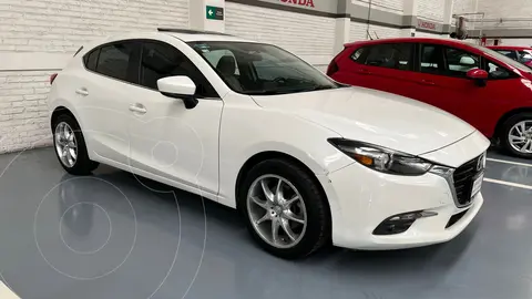 Mazda 3 Hatchback s Grand Touring Aut usado (2017) color Blanco precio $291,000