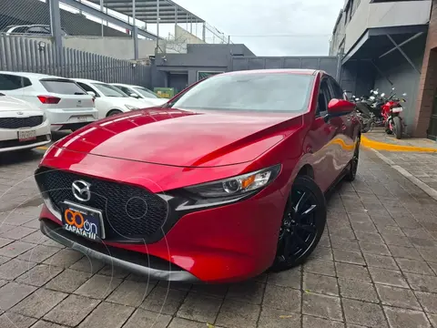 Mazda 3 Hatchback i Sport usado (2022) color Rojo precio $380,000