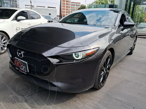 Mazda 3 Hatchback Signature usado (2021) color Gris precio $374,000