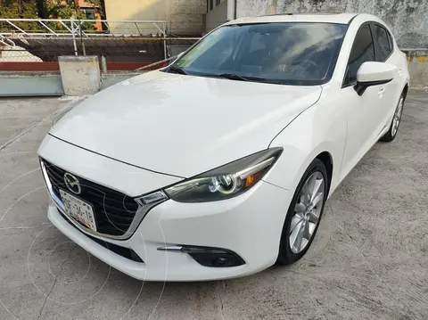 Mazda 3 Hatchback i Grand Touring Aut usado (2018) color Blanco precio $275,000