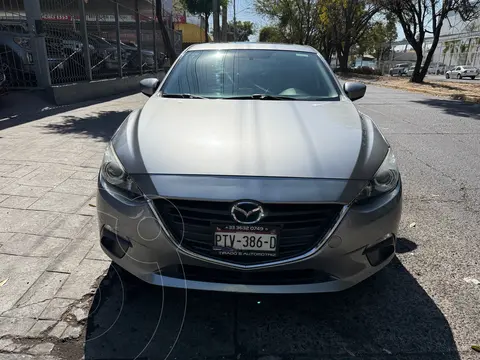 Mazda 3 Hatchback i Touring Aut usado (2016) color Gris precio $199,900