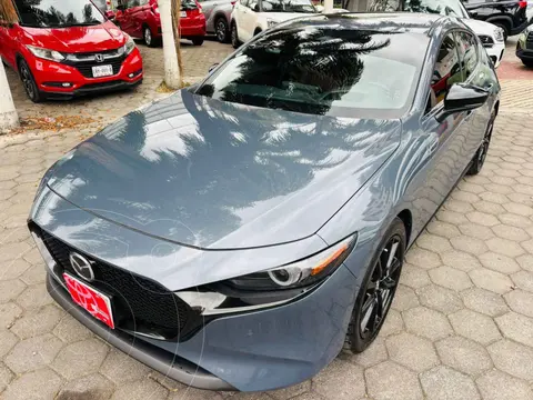 Mazda 3 Hatchback Signature usado (2024) color Gris precio $448,000