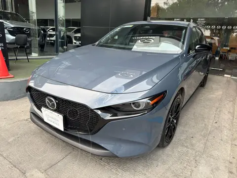 Mazda 3 Hatchback Signature usado (2025) color Azul precio $523,000
