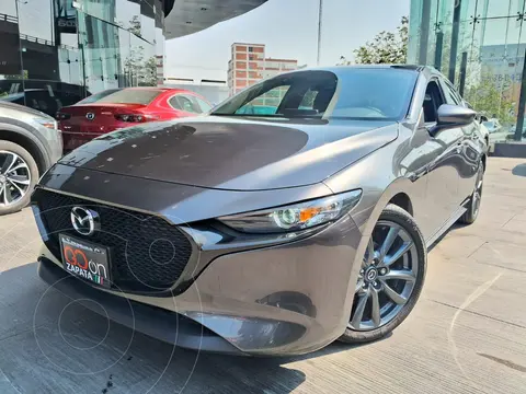 Mazda 3 Hatchback i Sport usado (2024) color Gris Oscuro financiado en mensualidades(enganche $107,638 mensualidades desde $8,231)