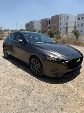 Mazda 3 Hatchback i Sport usado (2024) color Gris Titanio precio $365,000
