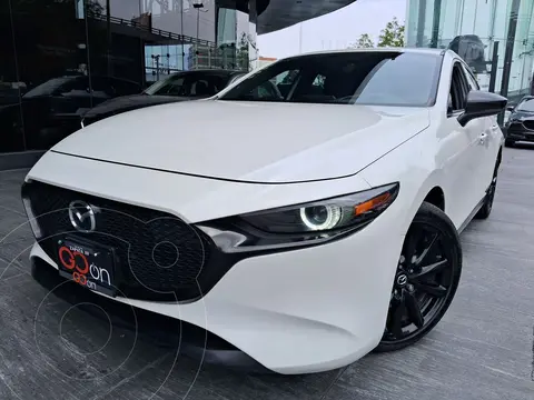 foto Mazda 3 Hatchback Signature usado (2023) color Blanco precio $470,000