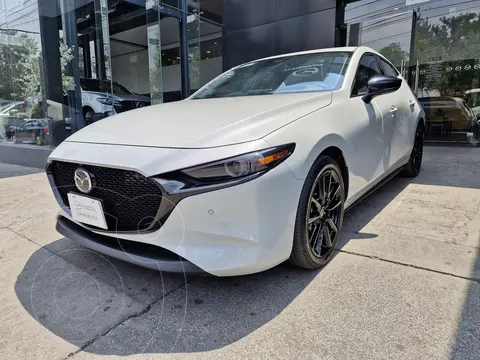 Mazda 3 Hatchback Signature usado (2025) color Blanco precio $517,000