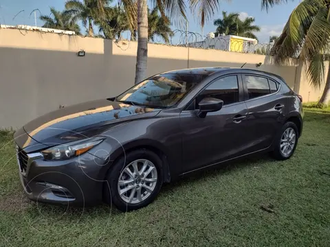 Mazda 3 Hatchback i Touring Aut usado (2017) color Gris precio $239,000