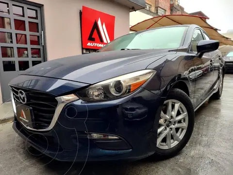 Mazda 3 Hatchback i Touring usado (2017) color Azul Marino financiado en mensualidades(enganche $62,000 mensualidades desde $5,500)