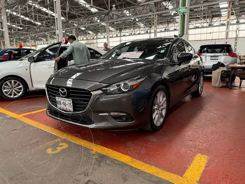 Mazda 3 Hatchback i Touring usado (2018) color Negro financiado en mensualidades(enganche $60,000 mensualidades desde $5,400)