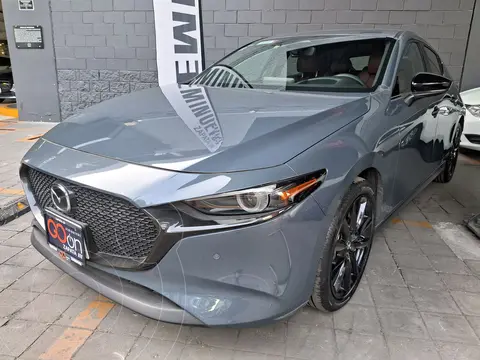 Mazda 3 Hatchback Signature usado (2025) color Gris financiado en mensualidades(enganche $136,250 mensualidades desde $10,419)