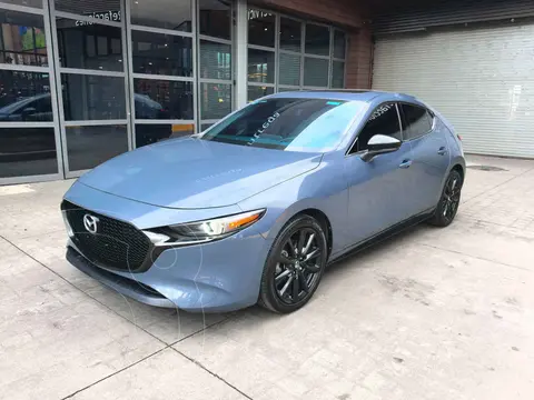 Mazda 3 Hatchback Signature usado (2023) color Gris precio $439,000