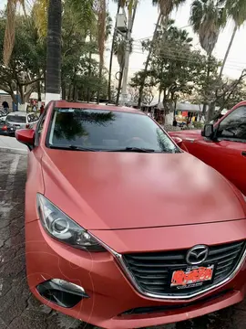 Mazda 3 Hatchback i Touring usado (2015) color Rojo precio $180,000