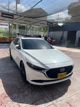 Mazda 3 Sedan hybrid 2.0L Grand Touring MHEV usado (2023) color Blanco precio $110.000.000