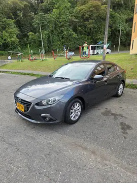 Mazda 3 Sedan 2.0L Touring usado (2017) color Gris Meteoro precio $56.000.000