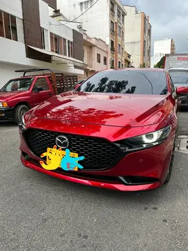 Mazda 3 Sedan 2.5L Grand Touring Aut usado (2022) color Rojo precio $108.000.000