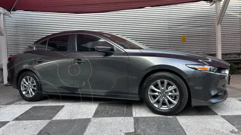 Mazda 3 Sedan Signature usado (2023) color Gris precio $284,000