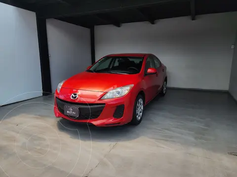 Mazda 3 Sedan i Aut usado (2013) color Rojo precio $189,000