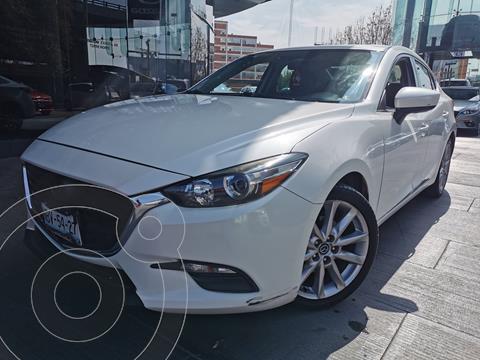foto Mazda 3 Sedán i Touring usado (2017) color Blanco Perla precio $250,000