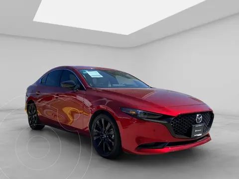 Mazda 3 Sedan Signature usado (2025) color Rojo financiado en mensualidades(enganche $98,978 mensualidades desde $12,039)