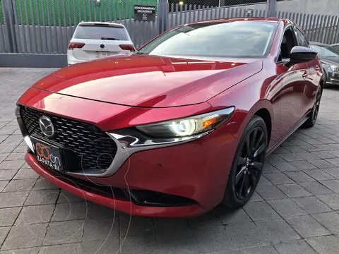 Mazda 3 Sedan Signature usado (2024) color Rojo financiado en mensualidades(enganche $118,538 mensualidades desde $9,064)