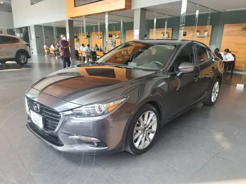 Mazda 3 Sedan s usado (2018) color Gris Titanio precio $272,000