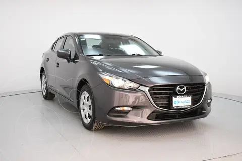 Mazda 3 Sedan i Aut usado (2018) color Gris financiado en mensualidades(enganche $63,000 mensualidades desde $4,956)