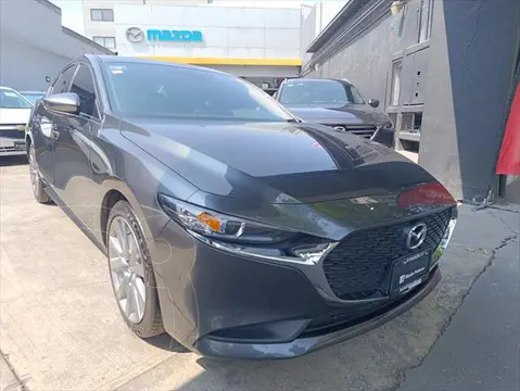 Mazda 3 Sedan i Sport MHEV usado (2023) color Gris financiado en mensualidades(enganche $81,864 mensualidades desde $9,457)