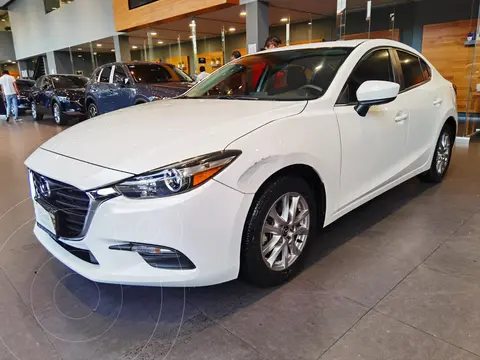 Mazda 3 Sedan i Touring Aut usado (2018) color Blanco Perla precio $265,000