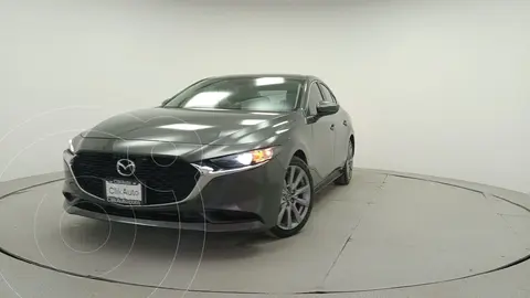 foto Mazda 3 Sedán i Sport usado (2023) color Gris precio $402,000