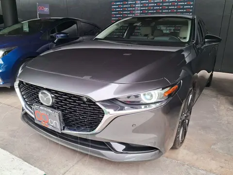 Mazda 3 Sedan Signature usado (2024) color Gris precio $450,000