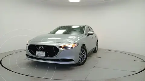 Mazda 3 Sedan i Sport usado (2022) color plateado precio $367,000