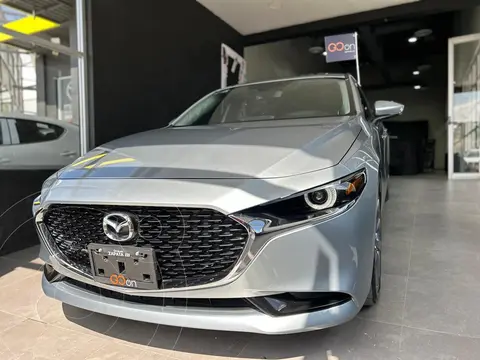 Mazda 3 Sedan i Grand Touring Aut usado (2023) color plateado financiado en mensualidades(enganche $115,812 mensualidades desde $8,856)