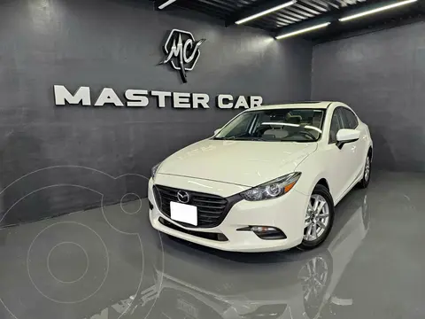 Mazda 3 Sedan i Touring Aut usado (2018) color Blanco Perla precio $258,000