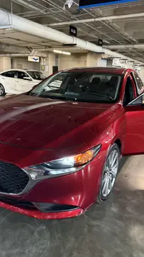 Mazda 3 Sedan i Sport usado (2021) color Rojo precio $286,000