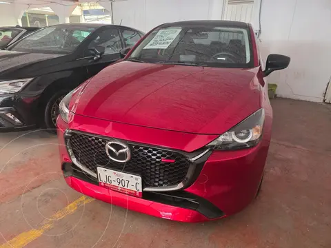 Mazda 3 Sedan Signature usado (2025) color Rojo precio $356,599